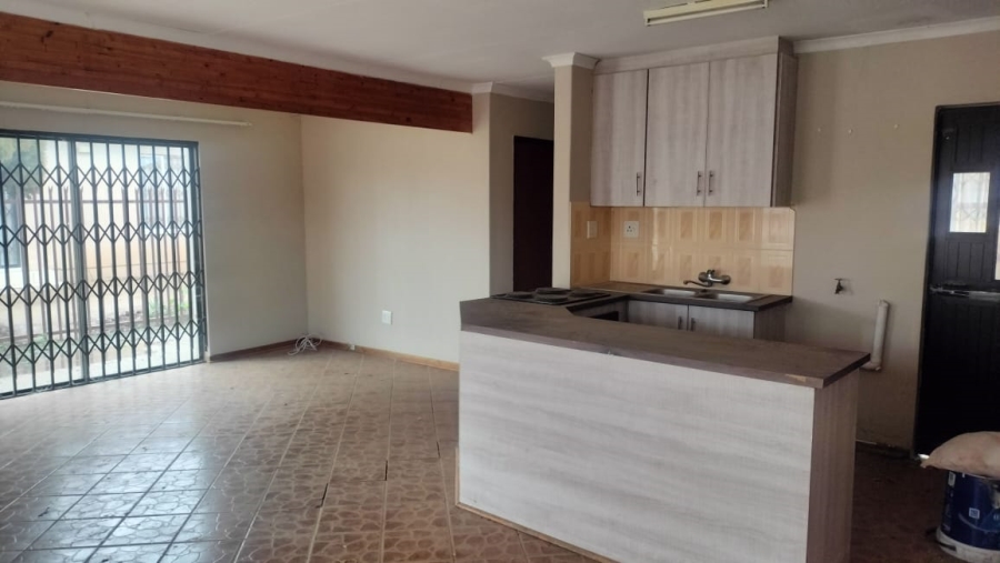 3 Bedroom Property for Sale in Mandela View Free State